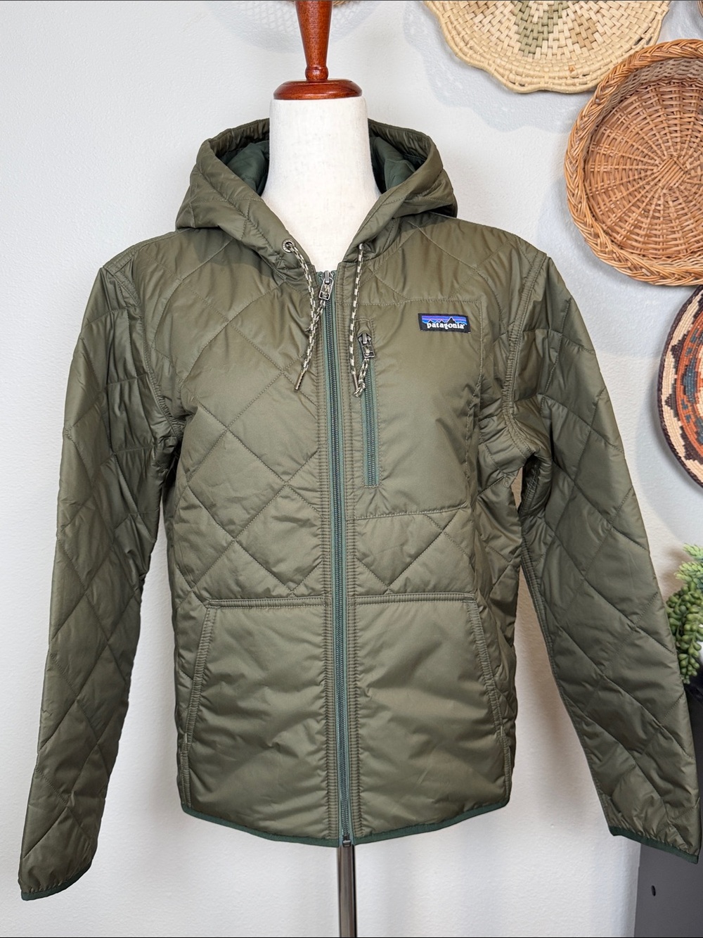 NWT’s Women's Diamond Quilted Bomber Hoody Basin Green Size Medium